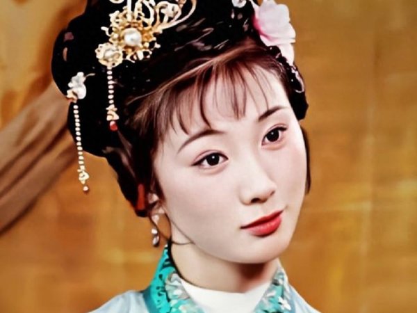 鼎豪配资 鸳鸯是不愿做妾，还是仅仅不愿做贾赦的妾？平儿一句话给出答案